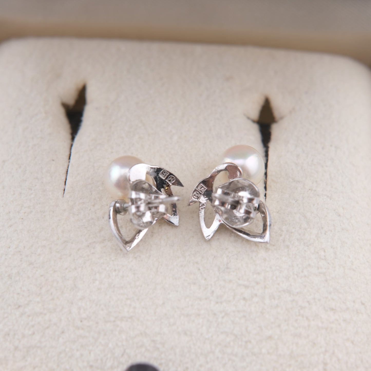 ❤️Mikimoto 6.5mm Pearl Stud Earrings Silver with Box