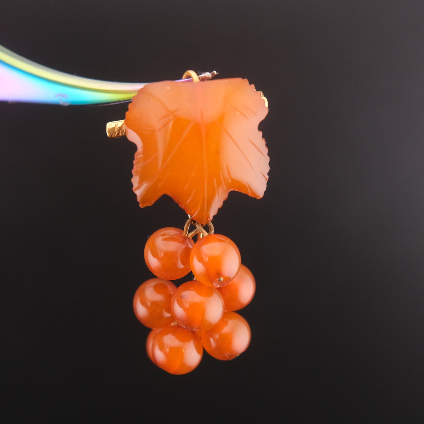 ❤️ Vintage Baltic Amber Grape Brooch USSR 2ЯК Mark Carved Leaf Cluster