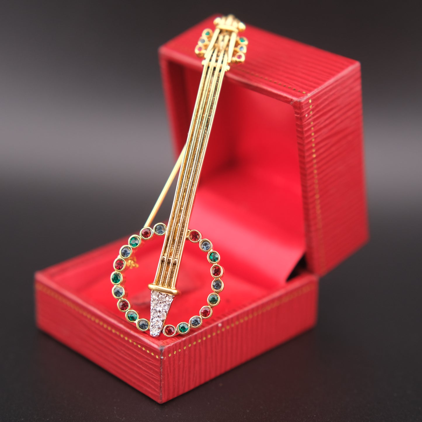 ❤️ Vintage Keyes Banjo Rhinestone Brooch – Signed – 3" Musical Motif