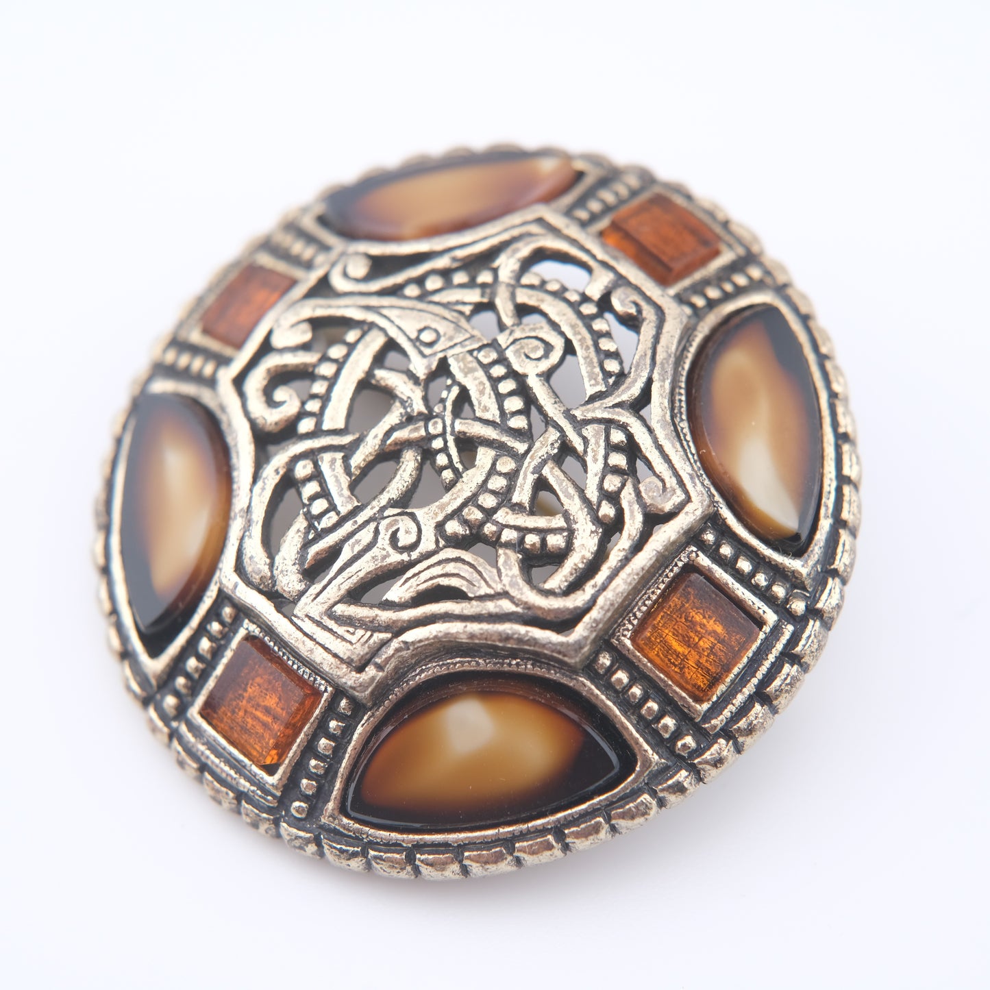 ❤️ Miracle Celtic Revival Brooch – Pale Gold-Tone with Amber Glass Inlays
