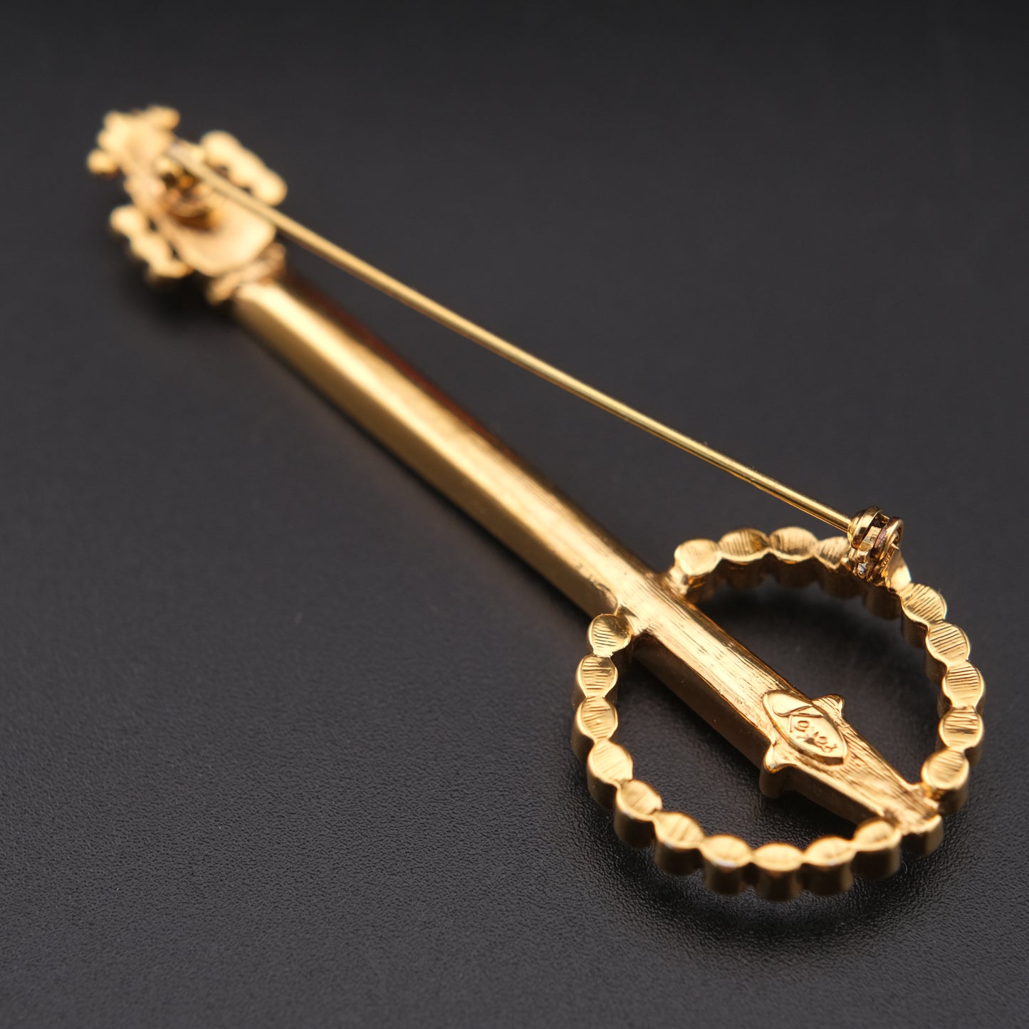 ❤️ Vintage Keyes Banjo Rhinestone Brooch – Signed – 3" Musical Motif