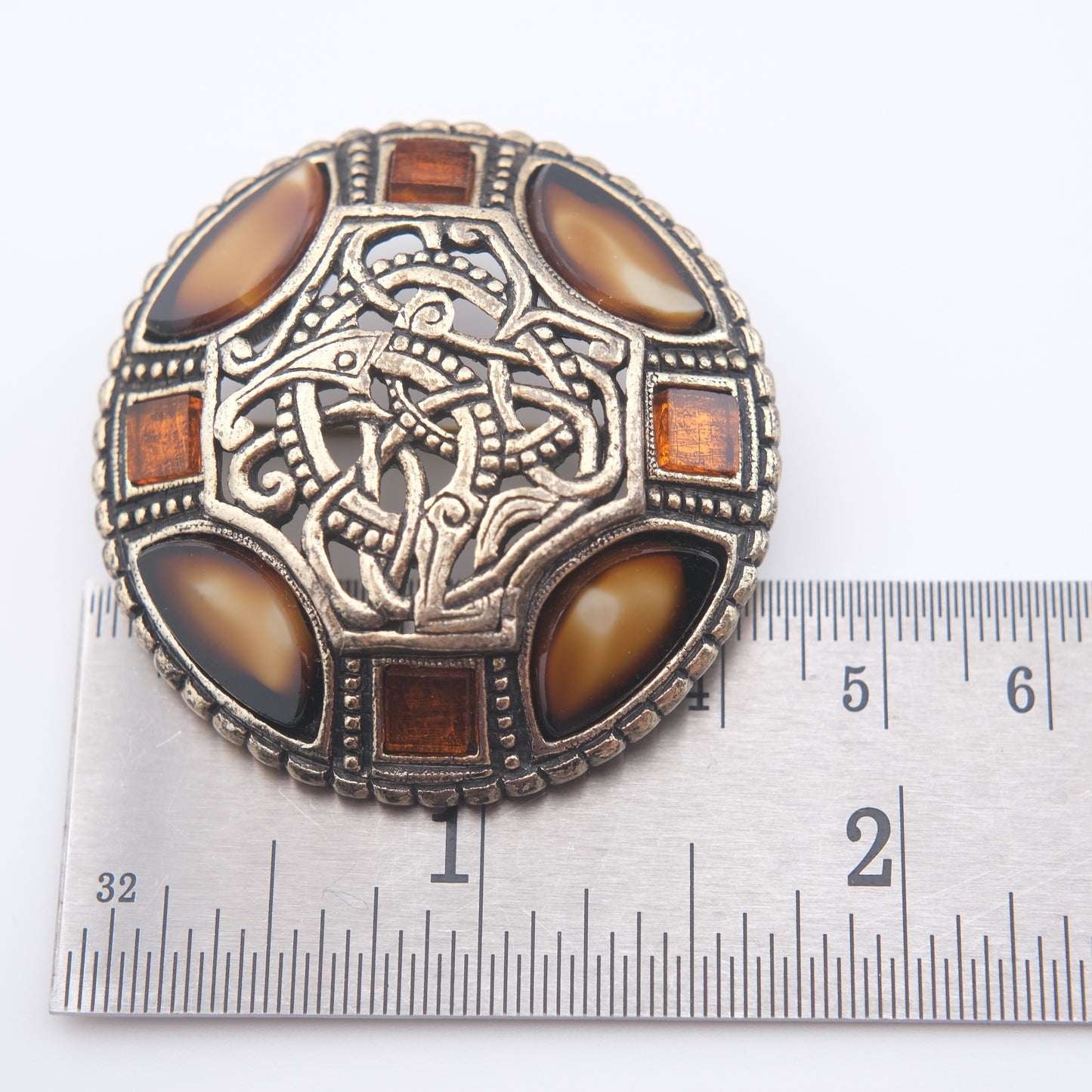 ❤️ Miracle Celtic Revival Brooch – Pale Gold-Tone with Amber Glass Inlays