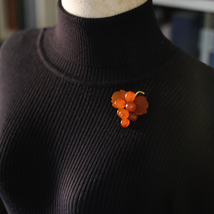 ❤️ Vintage Baltic Amber Grape Cluster Brooch – Hand Carved Leaves, 9ЯК Mark