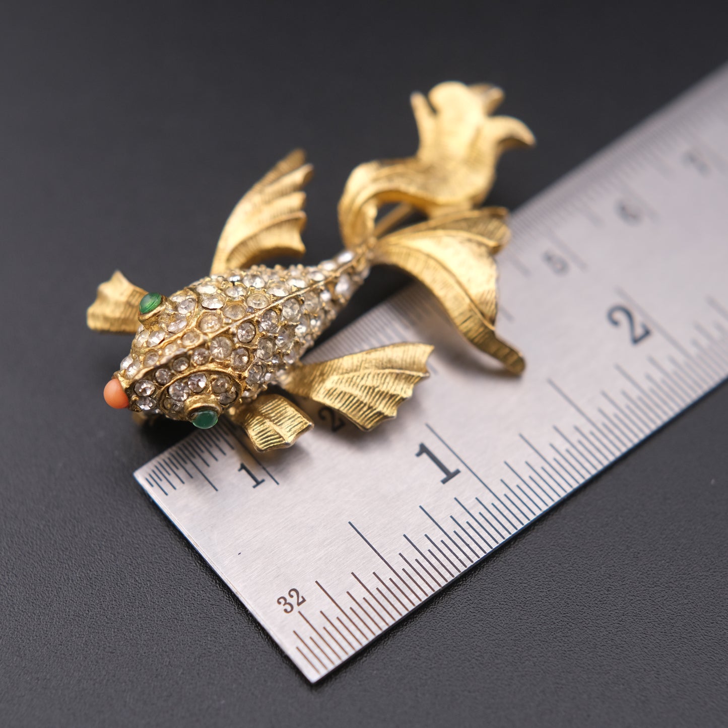 ❤️ Vintage Sphinx Gold-Tone Crystal Fish Brooch | Pavé Rhinestone | Excellent Condition ❤️