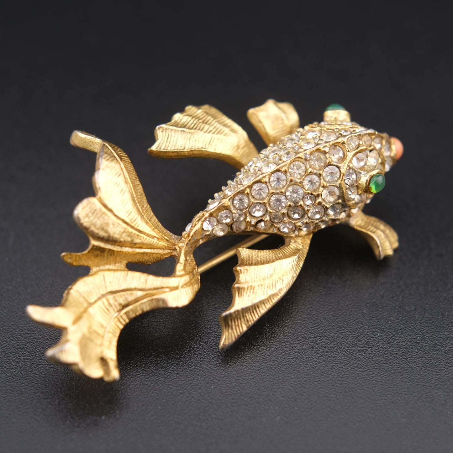 ❤️ Vintage Sphinx Gold-Tone Crystal Fish Brooch | Pavé Rhinestone | Excellent Condition ❤️