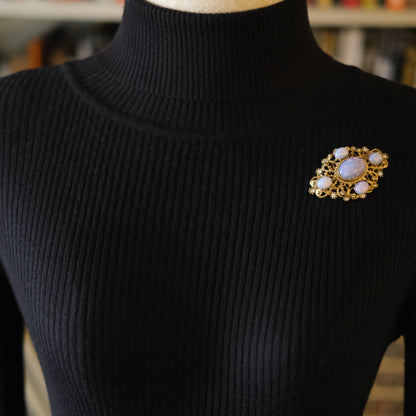 ❤️ Vintage Sphinx Opaline Cabochon Filigree Gold-Tone Brooch | British Costume Jewelry