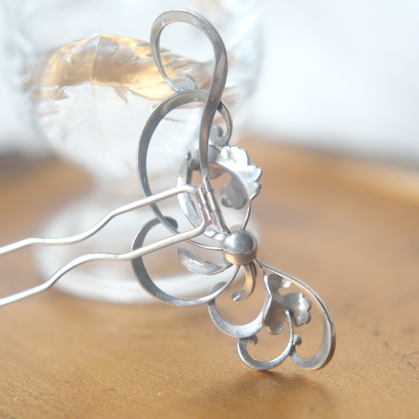 Vintage-Inspired Floral Hair Pin with Real Pearl – Dual Design Convertible Hinged Stem, Silver-Tone, 3.6"