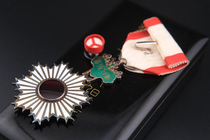 WW2 Japanese Order of the Rising Sun – 6th Class Medal with Original Box