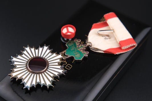 WW2 Japanese Order of the Rising Sun – 6th Class Medal with Original Box