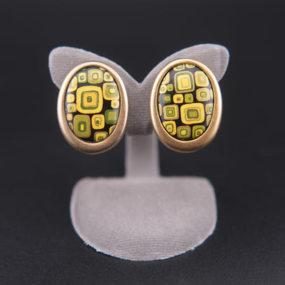 ❤️ Vintage AMY Clip-On Earrings – Gold Tone with Green Geometric Cabochon