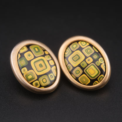 ❤️ Vintage AMY Clip-On Earrings – Gold Tone with Green Geometric Cabochon