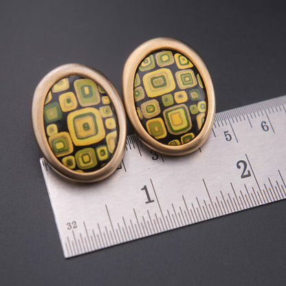 ❤️ Vintage AMY Clip-On Earrings – Gold Tone with Green Geometric Cabochon