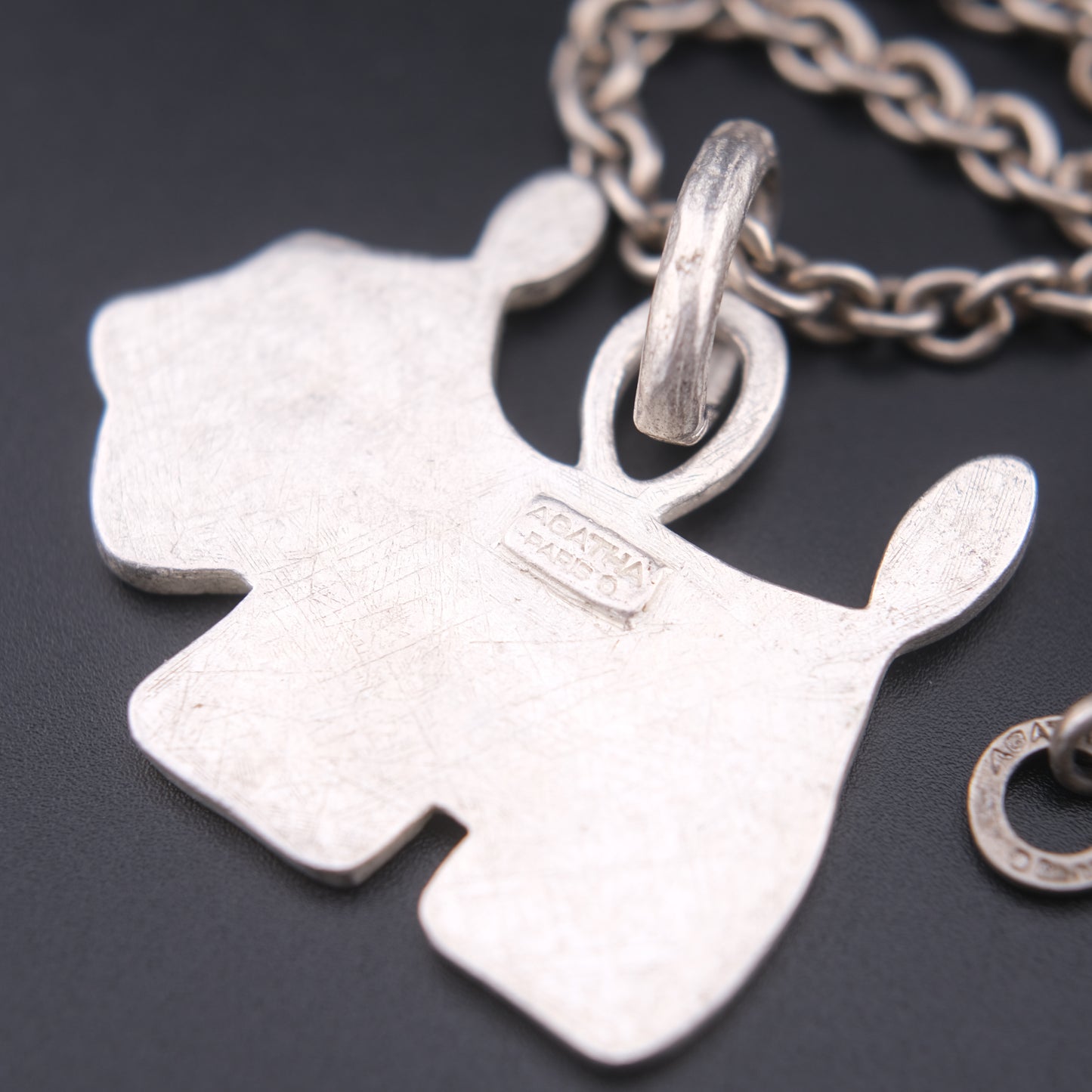 ❤️ Agatha Silver-Tone Dog Pendant Necklace – Textured Sculptural Design