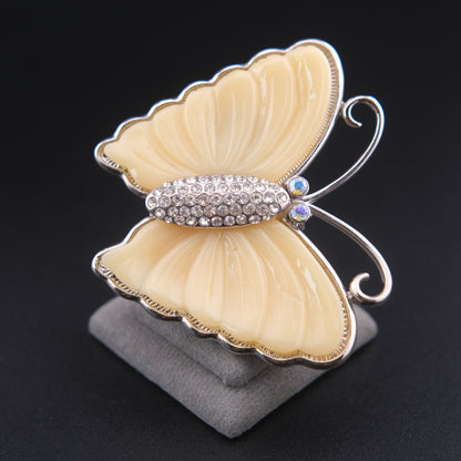 ❤️ Vintage Butterfly Brooch – Silver-Tone with Cream Resin Wings & Rhinestone Body