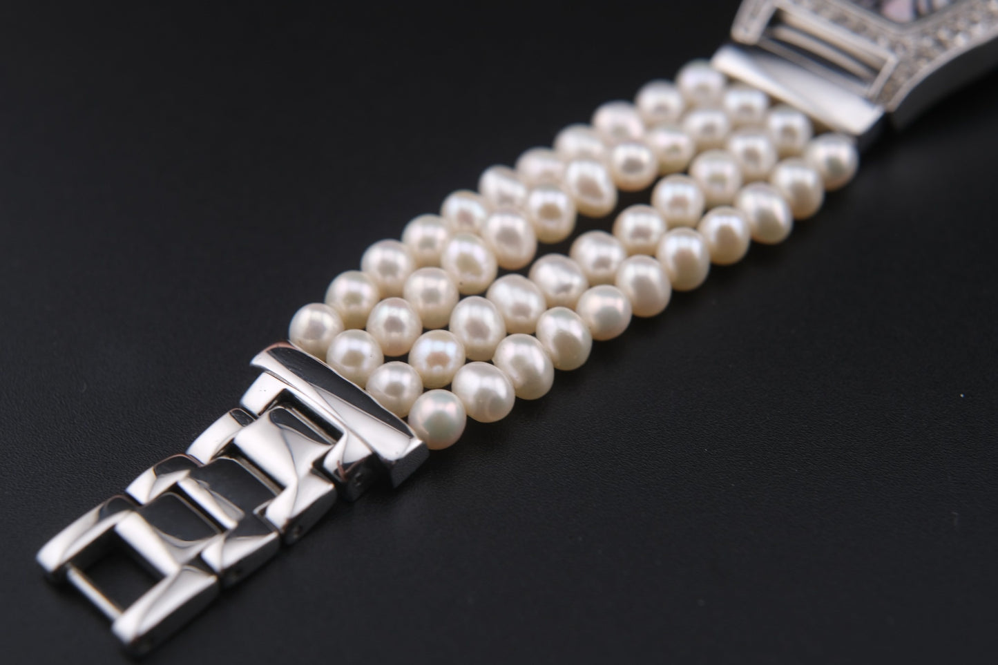 Vintage Gianfranco Toscani Watch with Genuine Pearl Bracelet and Crystal Accents