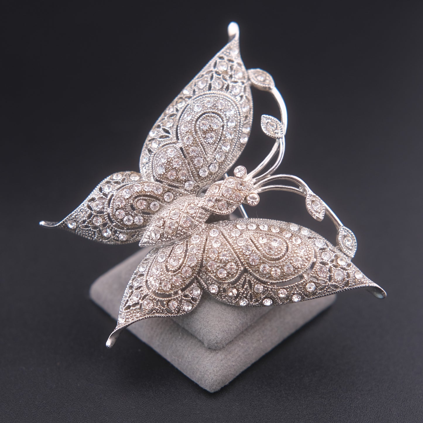 ❤️ Vintage JHS Crystal Pavé Butterfly Brooch – Silver Tone Filigree Style