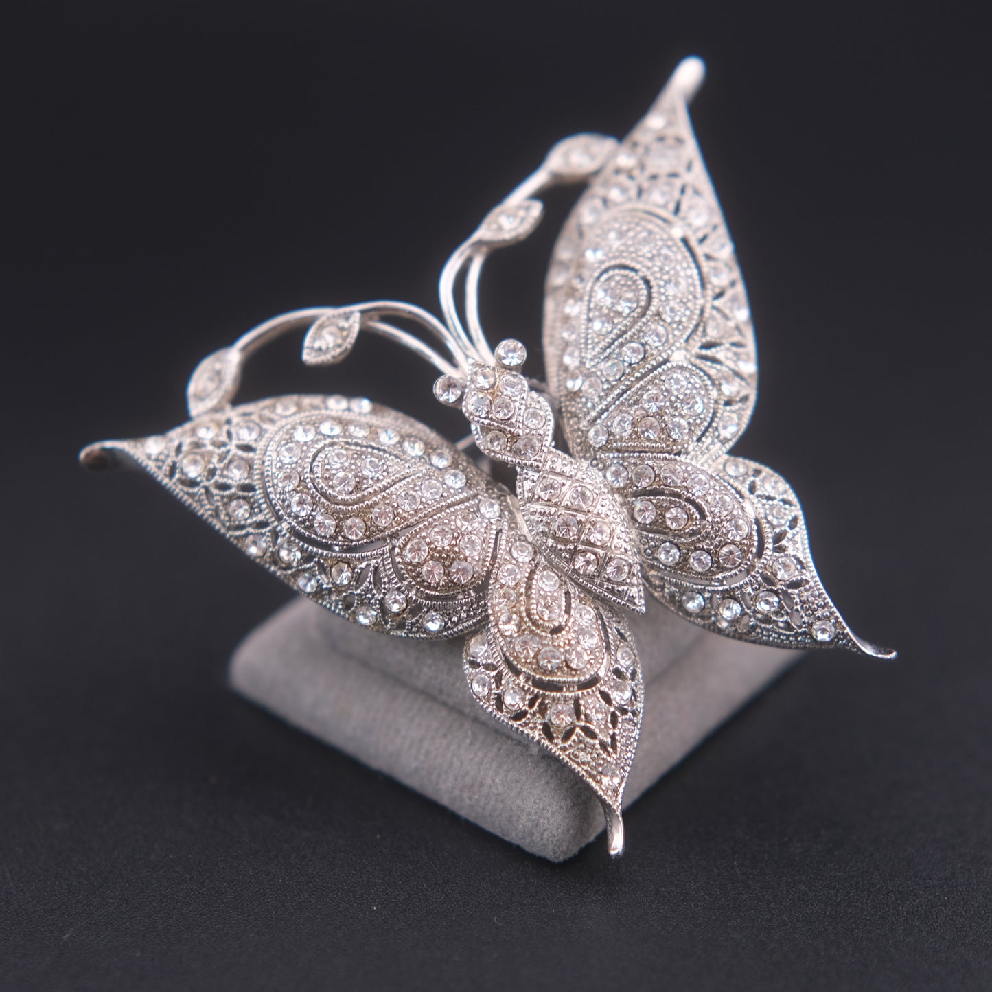 ❤️ Vintage JHS Crystal Pavé Butterfly Brooch – Silver Tone Filigree Style