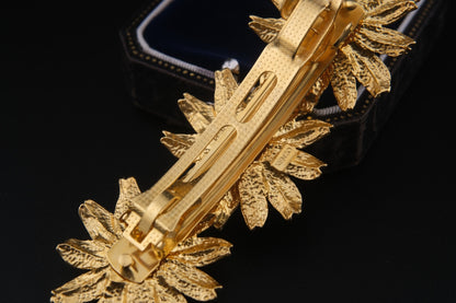 Kenzo Gold-Tone Floral Hair Clip – Triple Bloom Design, Made in Japan