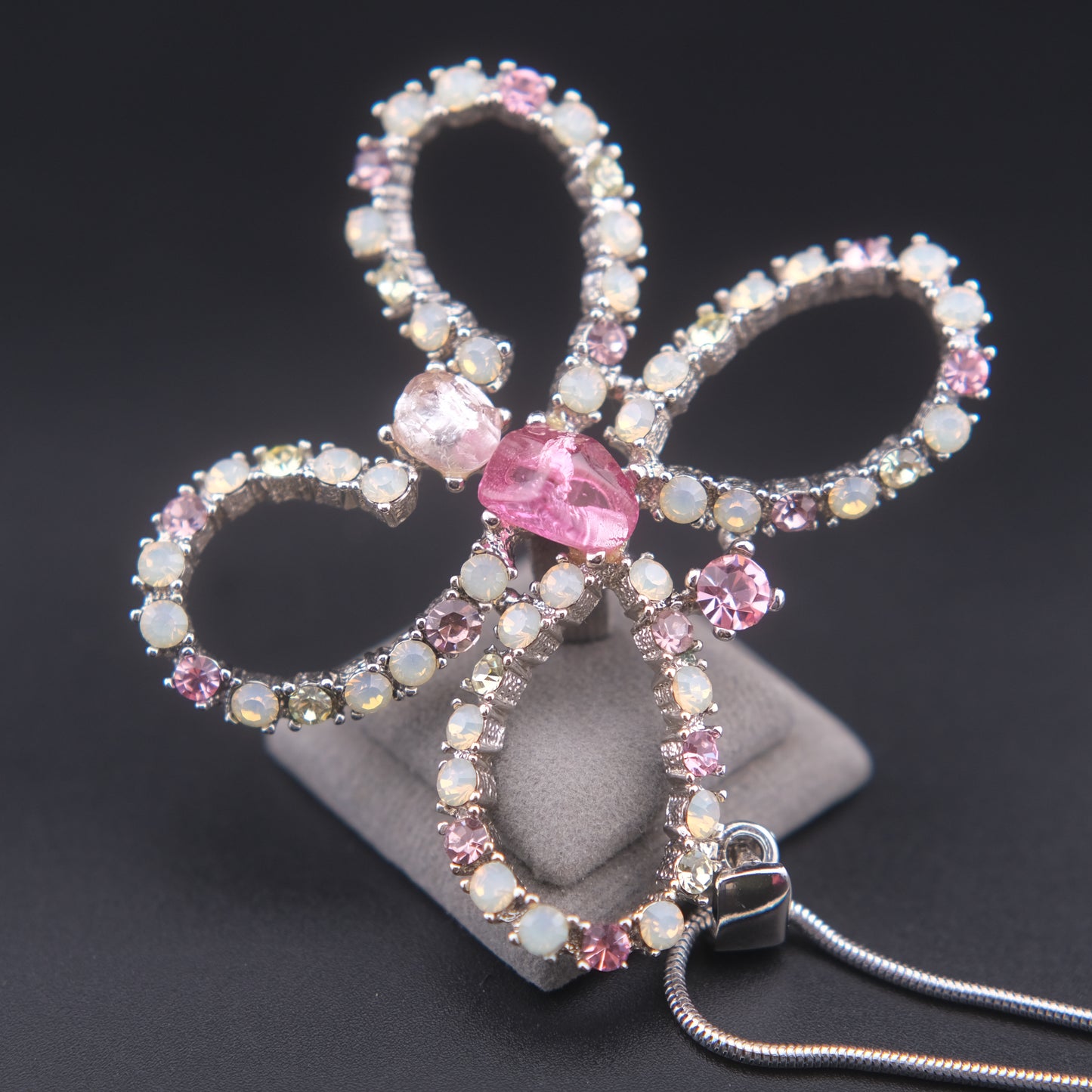 ❤️ Large Butterfly Rhinestone Pendant Necklace – Pink & Opalescent Crystals on Silver-Tone Snake Chain