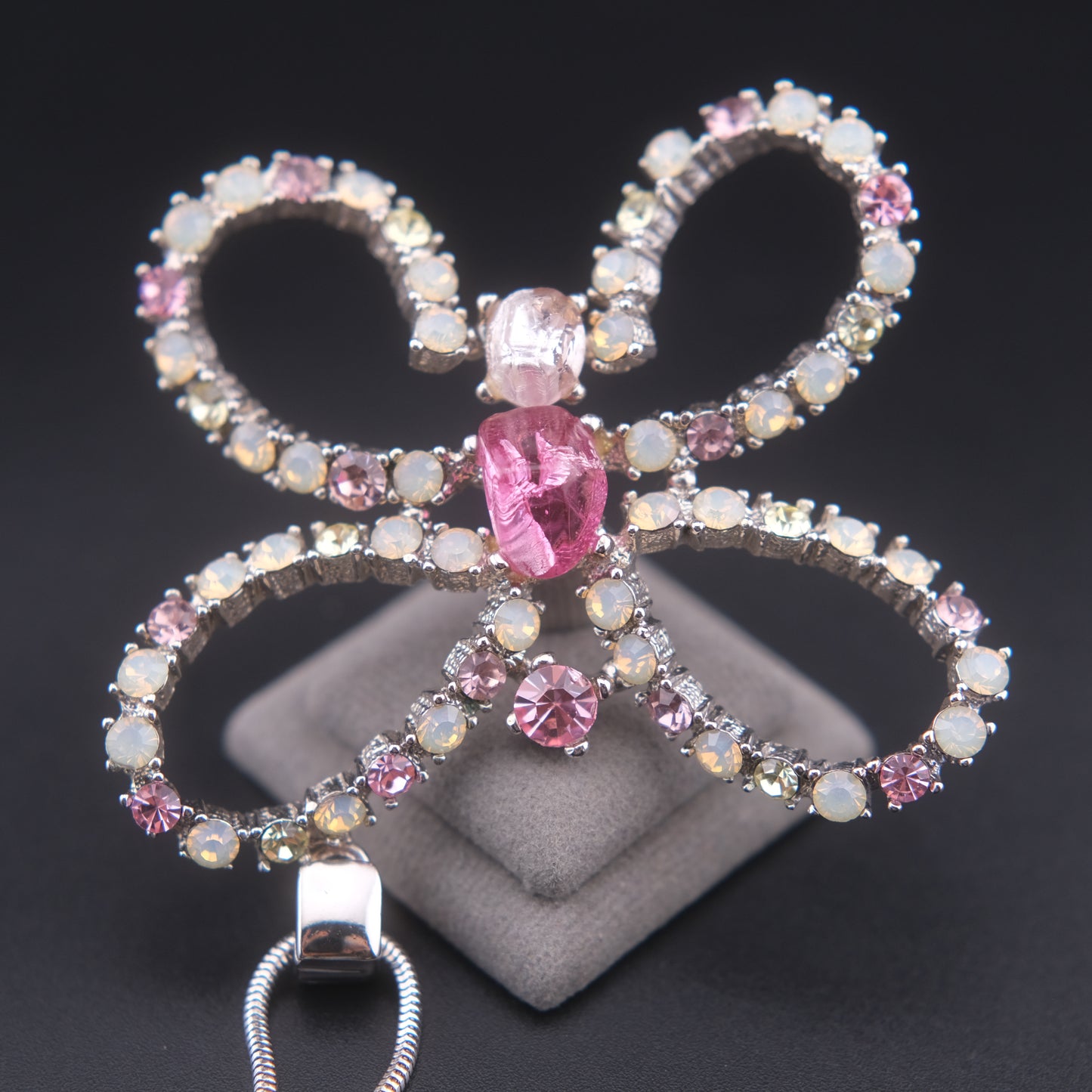 ❤️ Large Butterfly Rhinestone Pendant Necklace – Pink & Opalescent Crystals on Silver-Tone Snake Chain