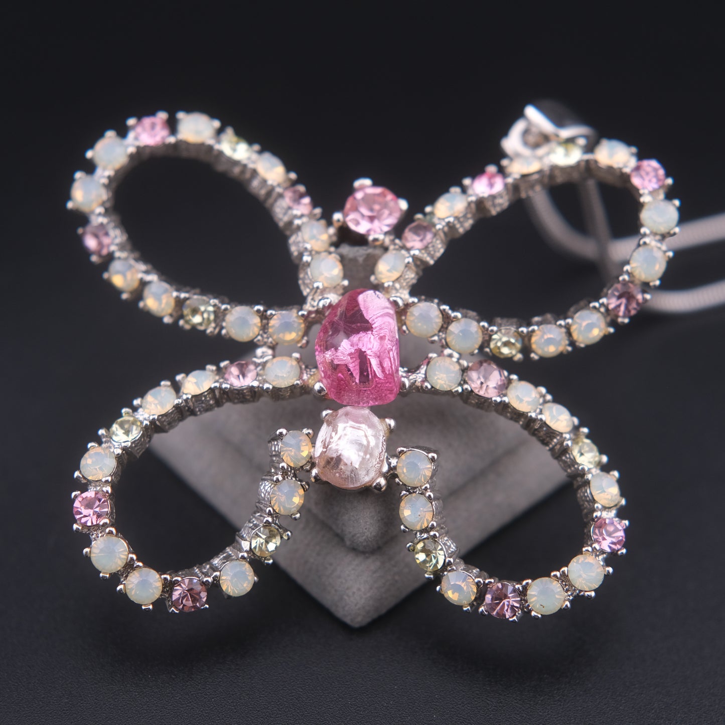 ❤️ Large Butterfly Rhinestone Pendant Necklace – Pink & Opalescent Crystals on Silver-Tone Snake Chain