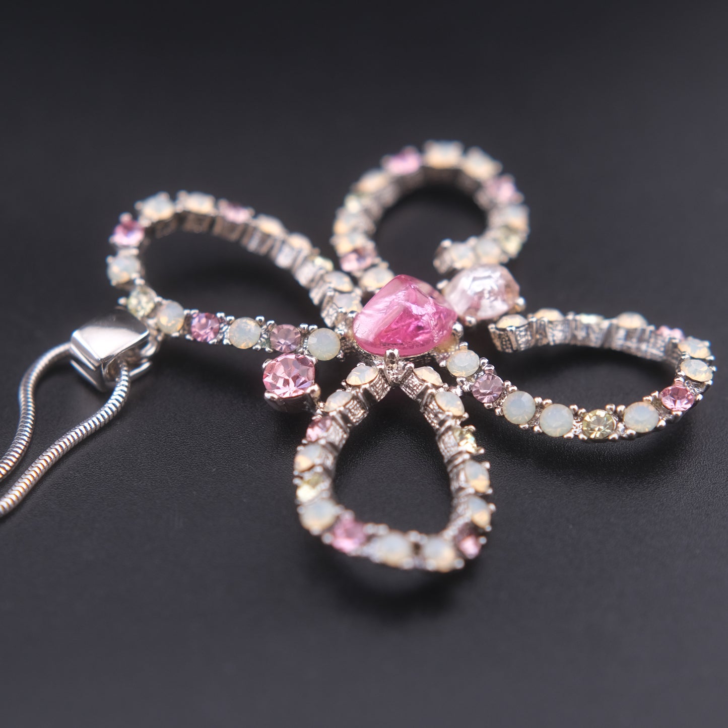 ❤️ Large Butterfly Rhinestone Pendant Necklace – Pink & Opalescent Crystals on Silver-Tone Snake Chain