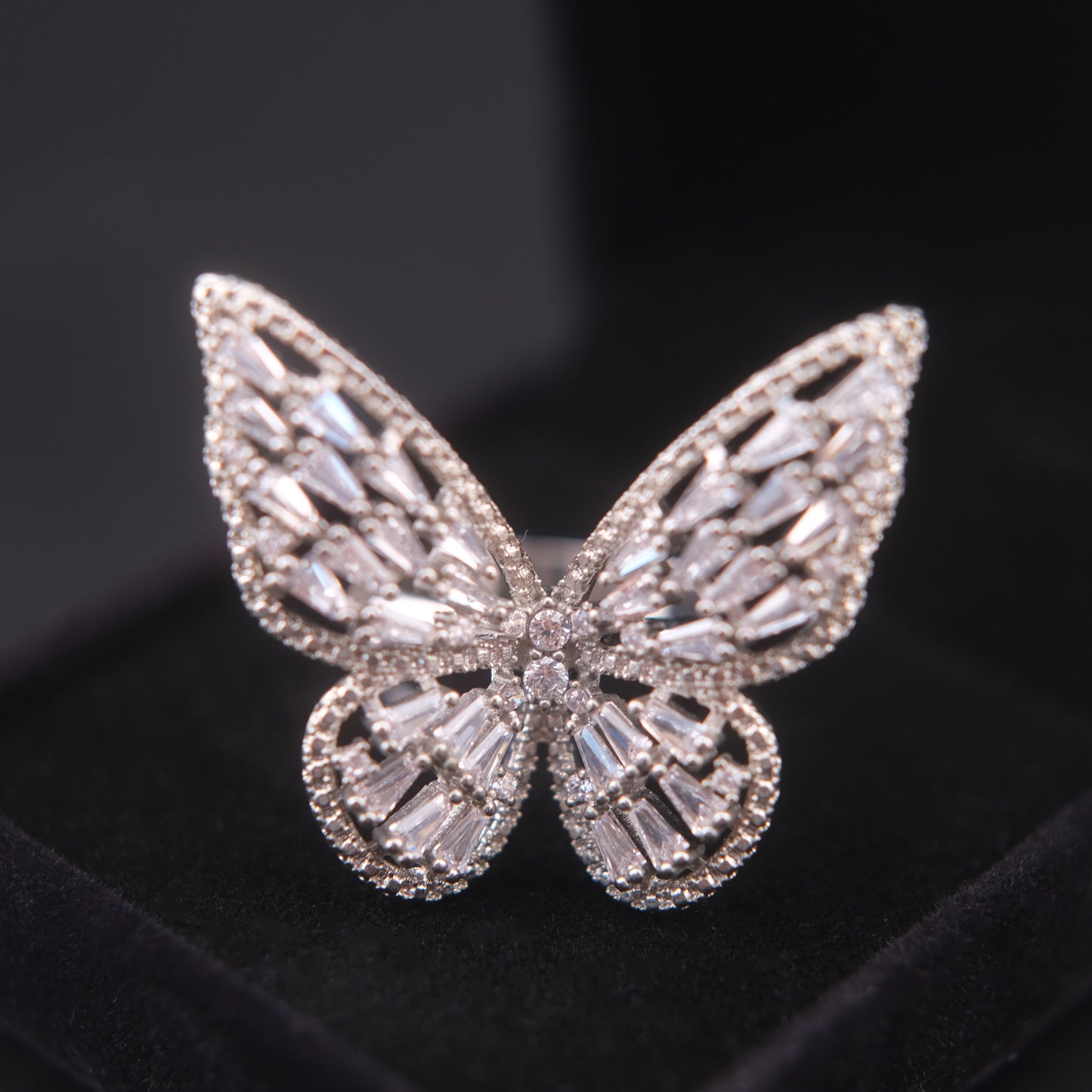 ❤️ Vintage Silver Tone Rhinestone Butterfly Statement Adjustable Ring