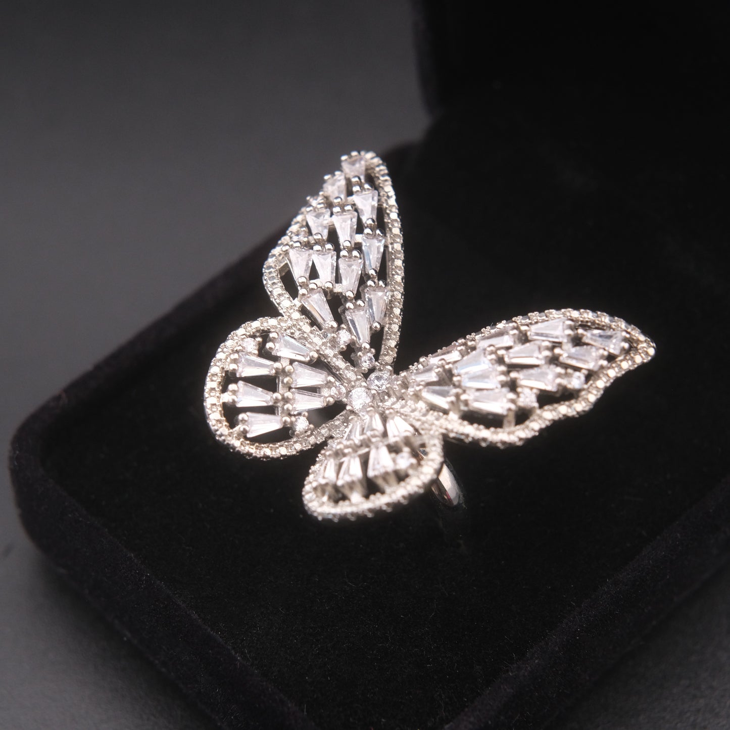 ❤️ Vintage Silver Tone Rhinestone Butterfly Statement Adjustable Ring