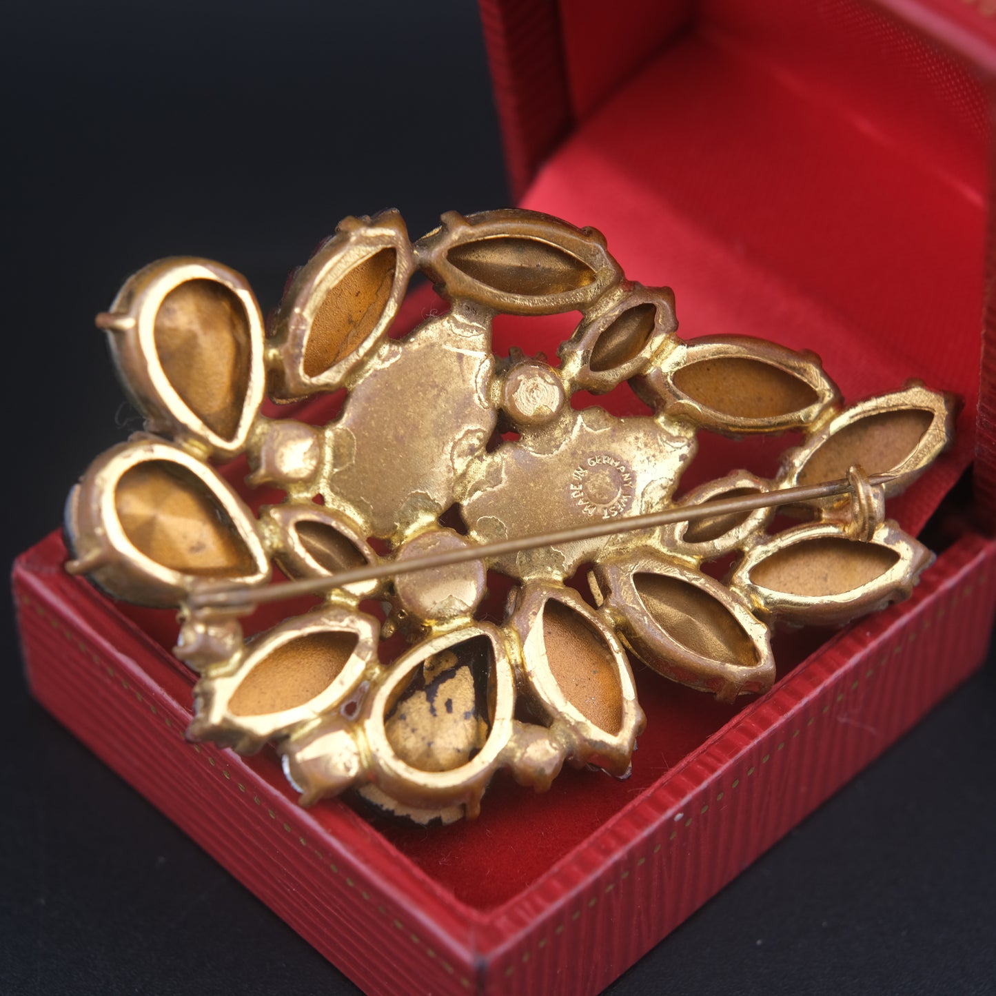 Vintage “Made in West Germany” Leaf & Rhinestone Brooch – Smoky Gray & Aurora Borealis Crystals