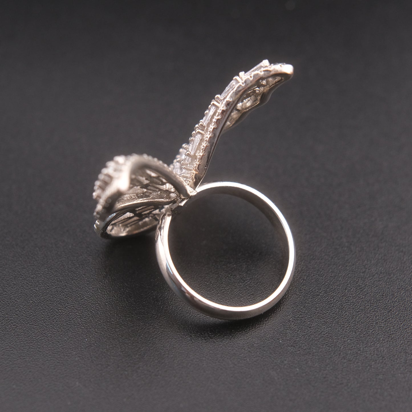 ❤️ Vintage Silver Tone Rhinestone Butterfly Statement Adjustable Ring