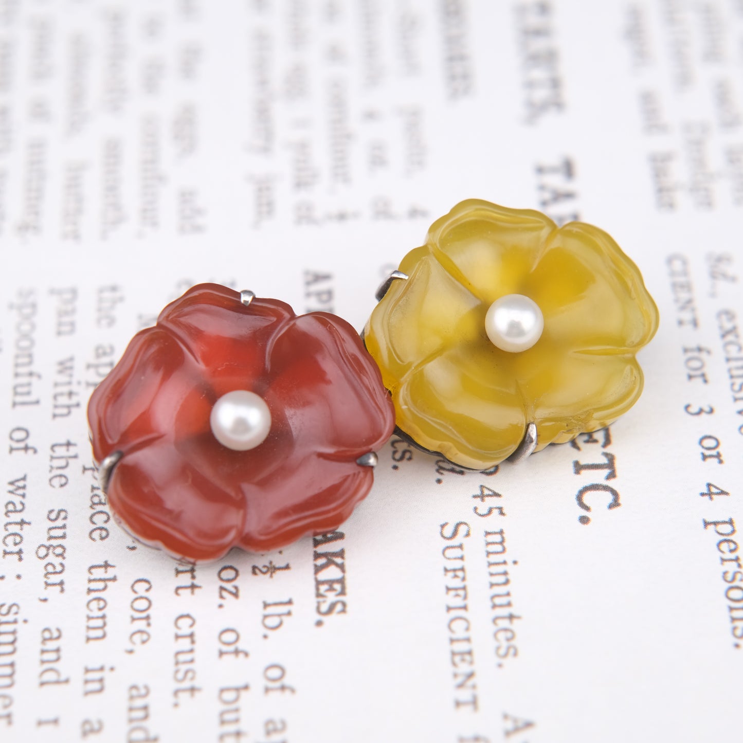 ❤️ Vintage 950 Silver Double Flower Brooch Resin Petals Pearl Center Floral Pin