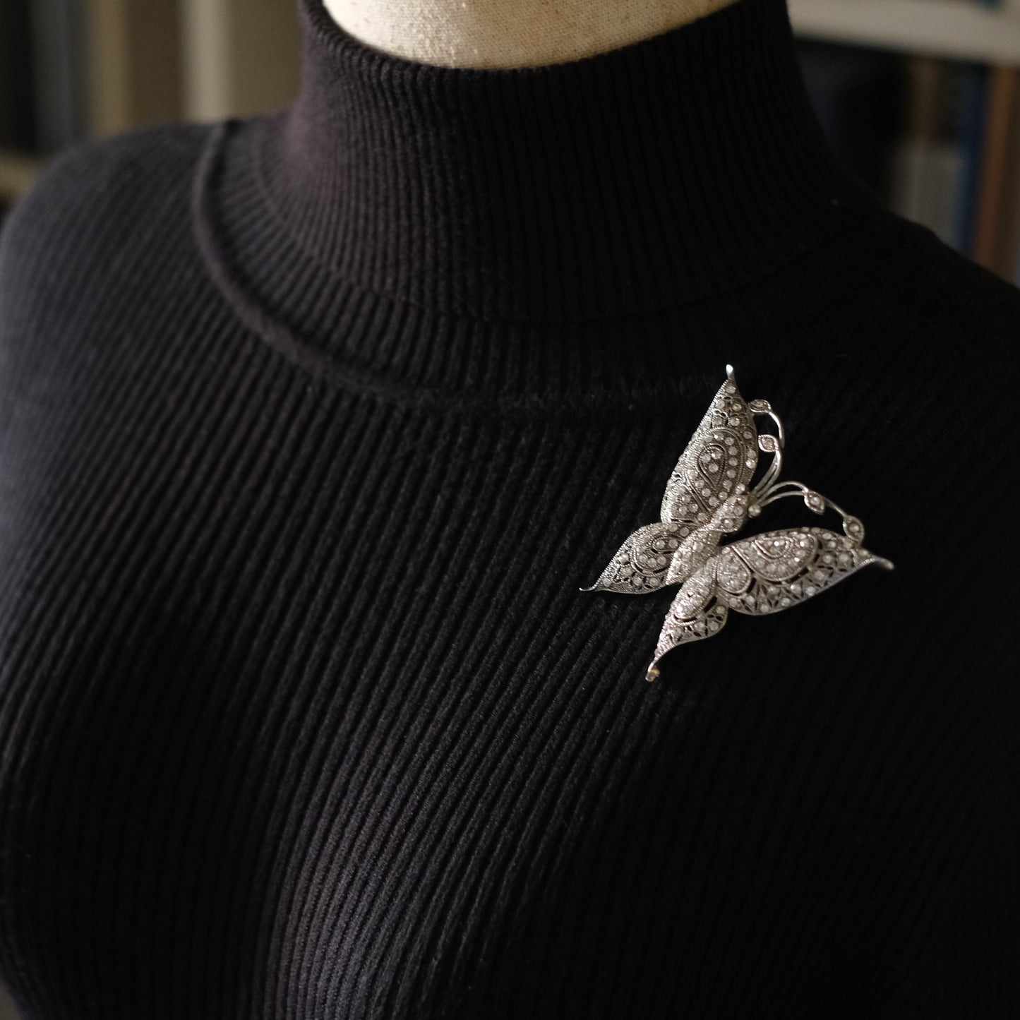 ❤️ Vintage JHS Crystal Pavé Butterfly Brooch – Silver Tone Filigree Style