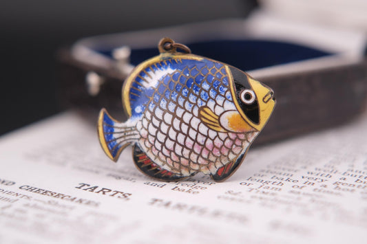 🐟Vintage Cloisonné Enamel Fish Pendant – Double-Sided Hand-Painted Tropical Design