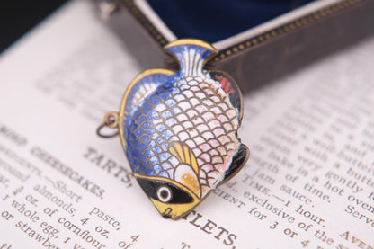 🐟Vintage Cloisonné Enamel Fish Pendant – Double-Sided Hand-Painted Tropical Design