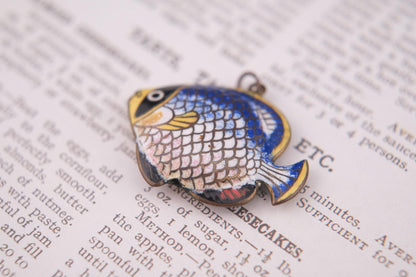 🐟Vintage Cloisonné Enamel Fish Pendant – Double-Sided Hand-Painted Tropical Design