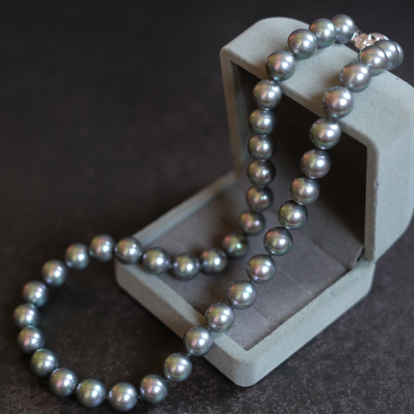 ❤️Majorica Grey Pearl Necklace & Earrings Set – SV Clasp