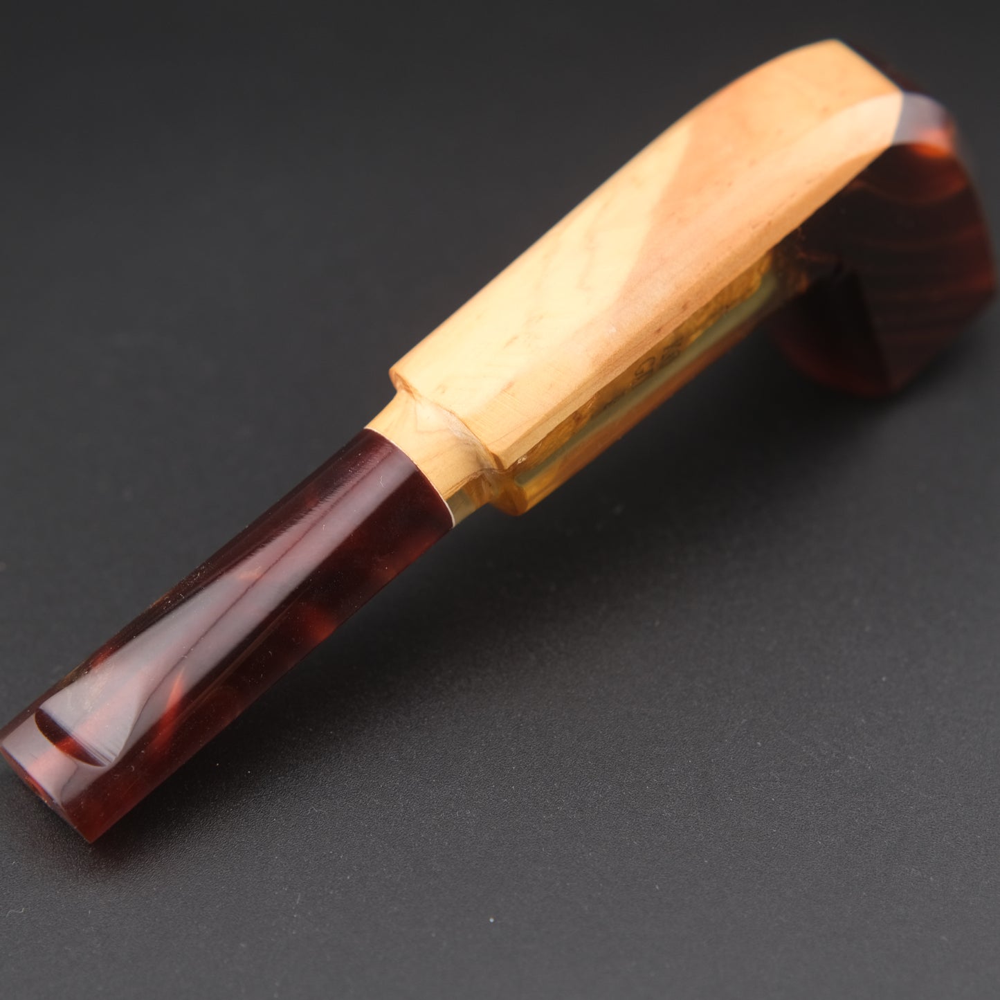 Vintage Korean Ginseng Pipe in Lucite – Collectible Tobacco Pipe with Real Ginseng Root & Original Box