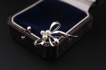 Vintage Mikimoto Bow Brooch – Sterling Silver with Akoya Pearls
