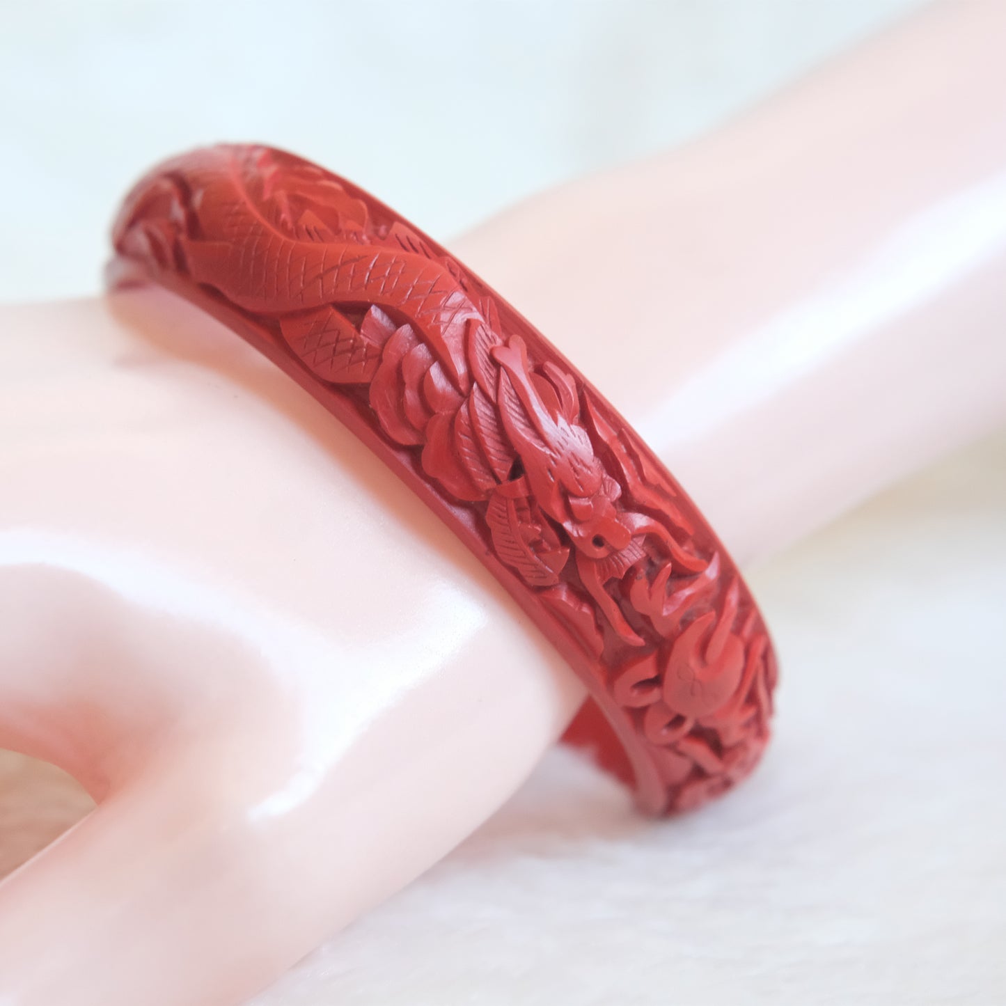 ❤️ Vintage Cinnabar Double Dragon Carved Bangle