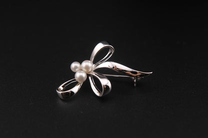 Vintage Mikimoto Bow Brooch – Sterling Silver with Akoya Pearls