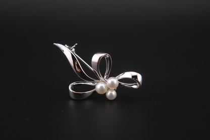 Vintage Mikimoto Bow Brooch – Sterling Silver with Akoya Pearls