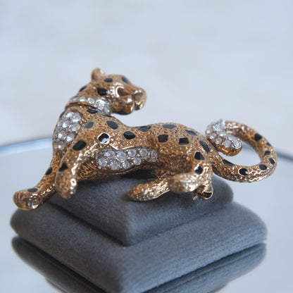 ❤️ Vintage Attwood Leopard Brooch – Gold Tone & Crystal – Boxed