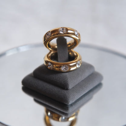 ❤️ Malka Paris Gold Tone Crystal Scarf Ring