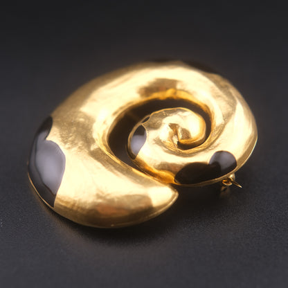 ❤️ Vintage Sevenseas Sculptural Spiral Brooch – Gold Tone with Black Enamel Accent