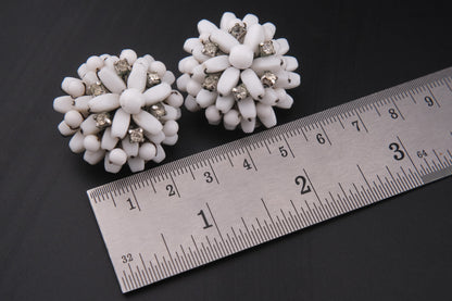 Vintage White Beads & Rhinestones Jewelry Set – Necklace & Clip-On Earrings  Add a touch of timele
