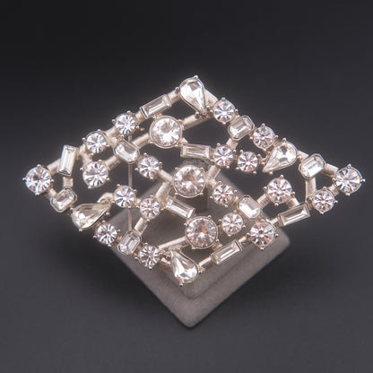 ❤️ Vintage Large Openwork Crystal Rhinestone Statement Brooch – Geometric Sculptural Design, Silver-Tone