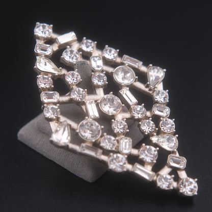 ❤️ Vintage Large Openwork Crystal Rhinestone Statement Brooch – Geometric Sculptural Design, Silver-Tone
