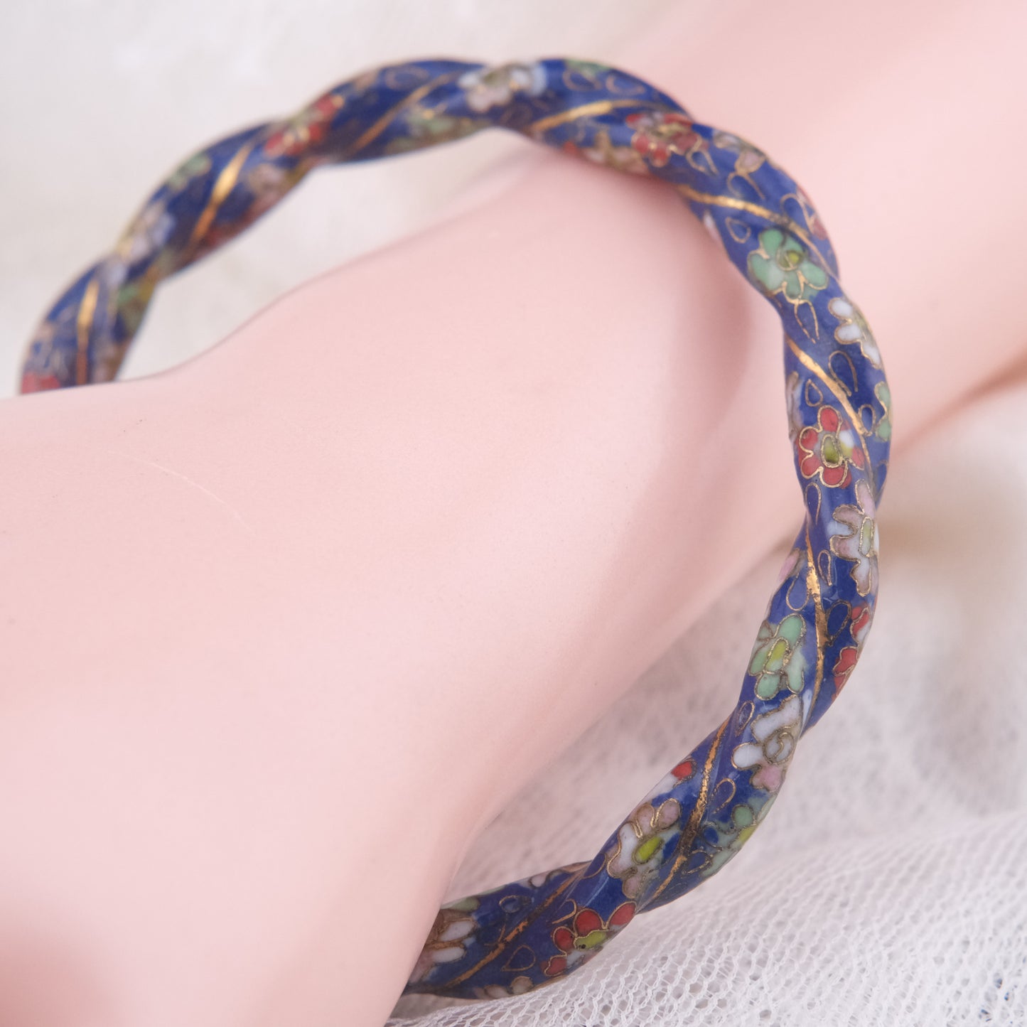 Vintage Cloisonné Blue Enamel Floral Bangle Bracelet – Twisted Design