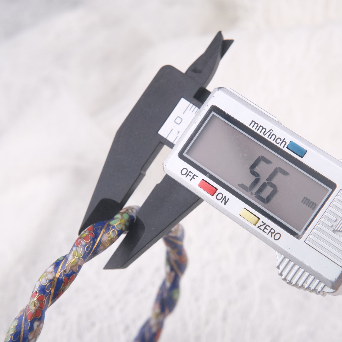 Vintage Cloisonné Blue Enamel Floral Bangle Bracelet – Twisted Design