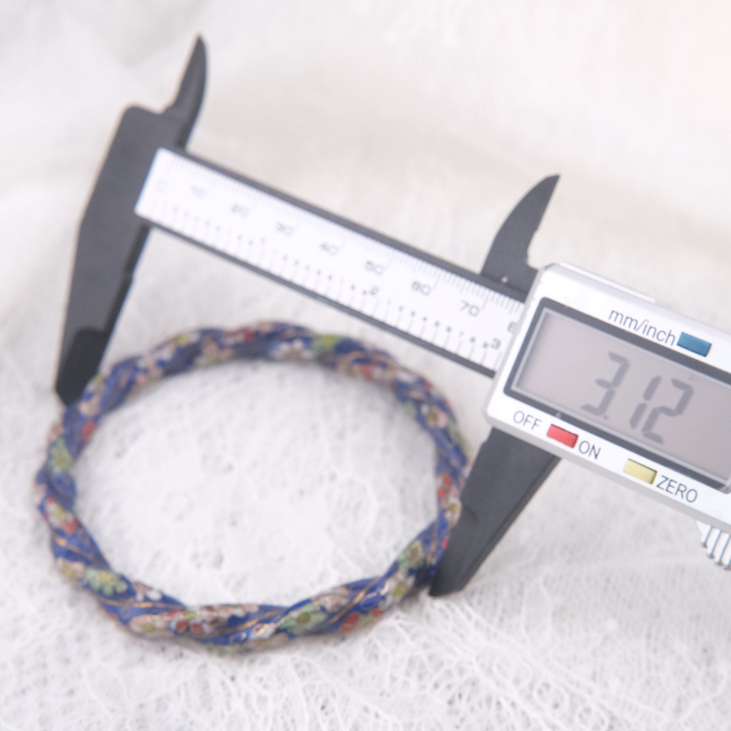 Vintage Cloisonné Blue Enamel Floral Bangle Bracelet – Twisted Design